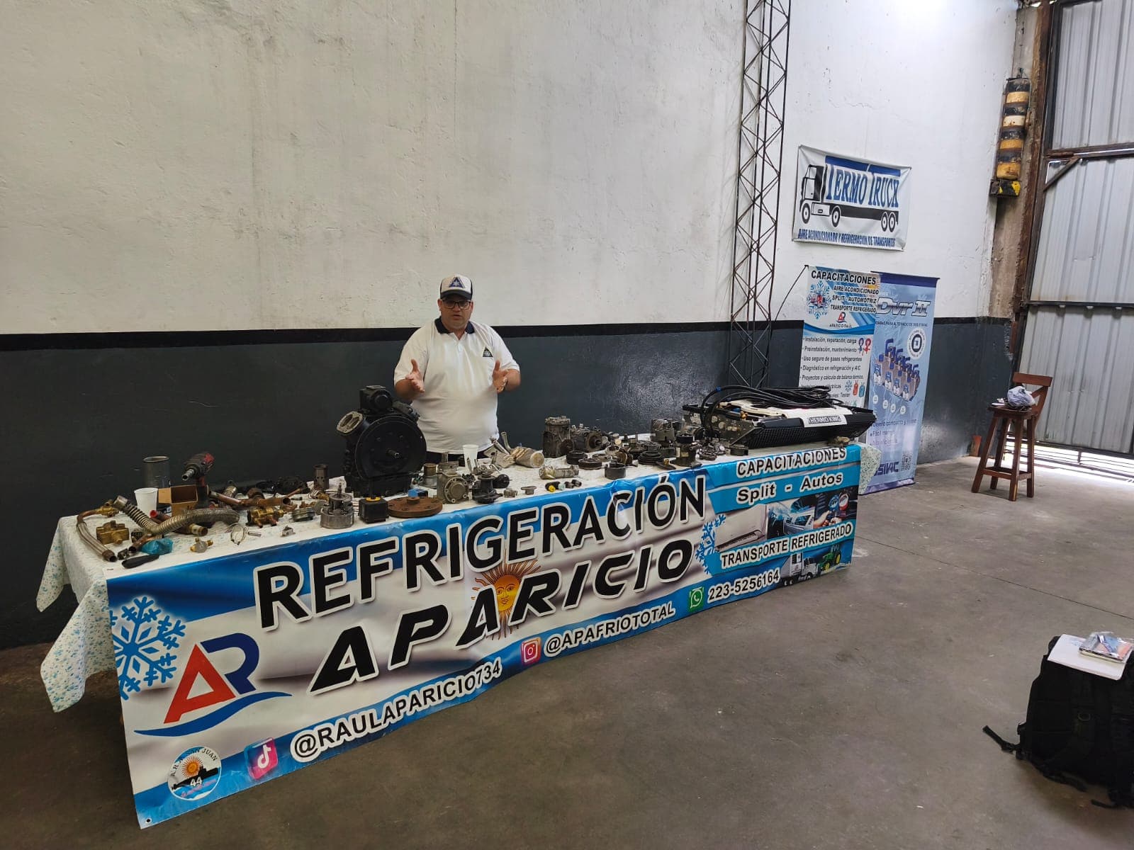 Mesa aparicio — capacitación técnica de Los Calvos Compresores