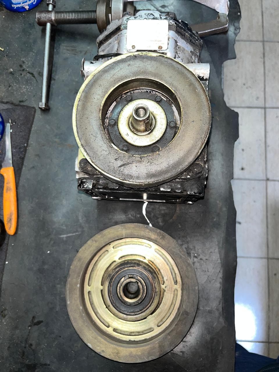 Poleas clutch — taller de Los Calvos Compresores, reparación de compresores de aire acondicionado automotor